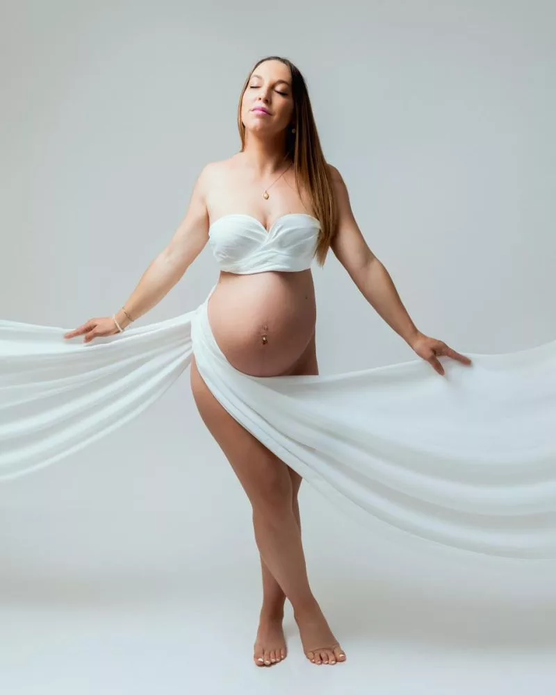 Maternity photo session by Mlle L Photographie in Annemasse, near Geneva
